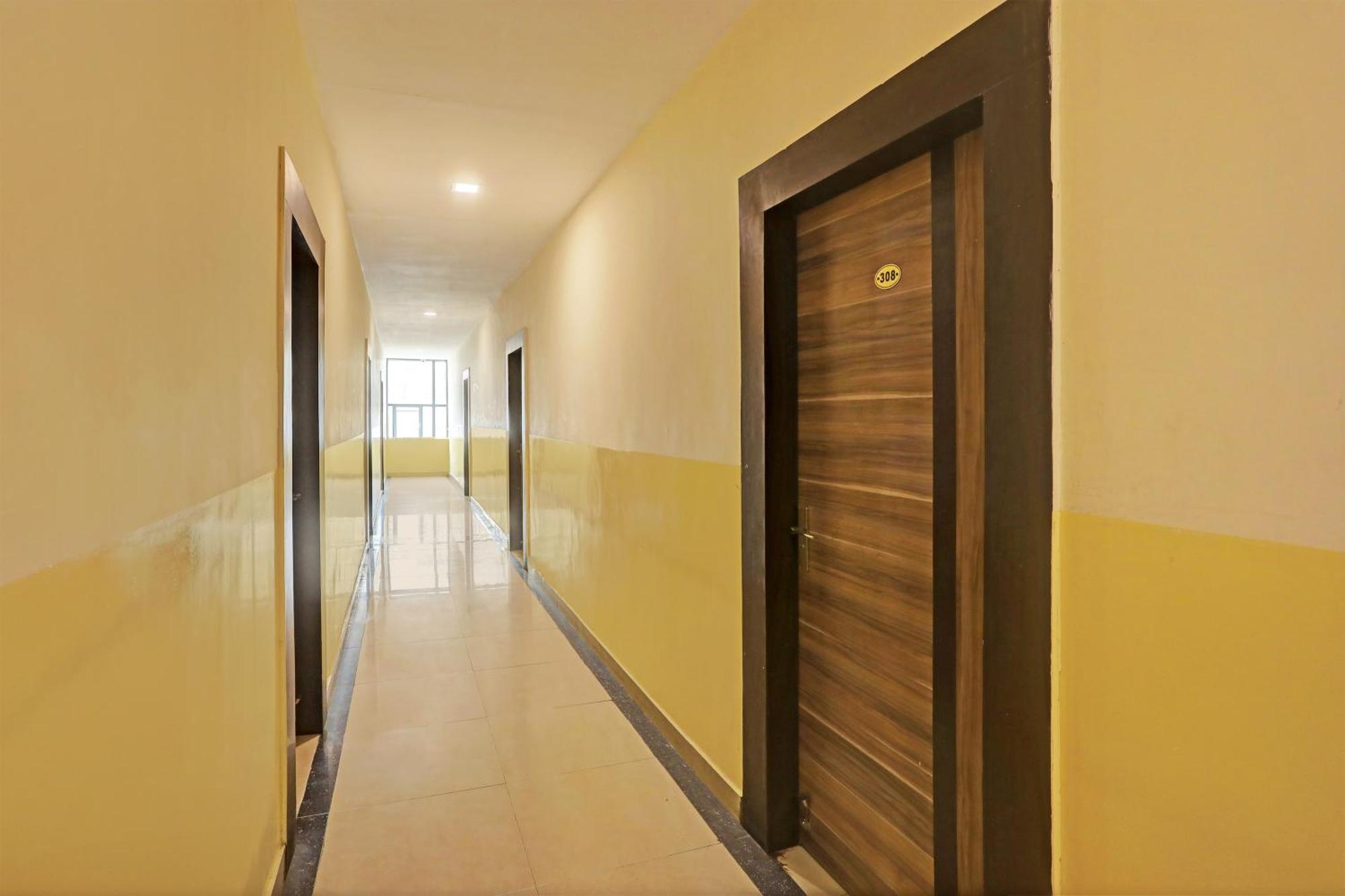 Capital O Saharsh Grand Near Shilparamam Hyderabad Exterior photo